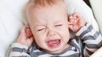 Bebeklerde Kulak Kiri Ağrı Yapar mı?